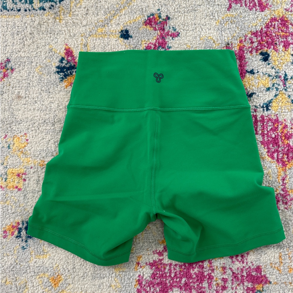 Aritzia TNA Biker Shorts